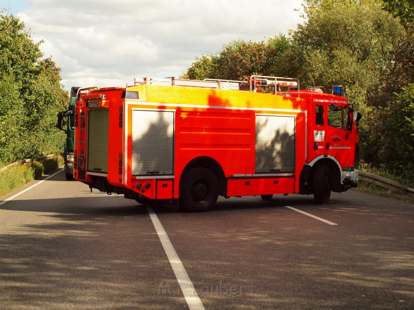 Schwerer VU Koeln Immendorf Kerkraderstr P022.JPG